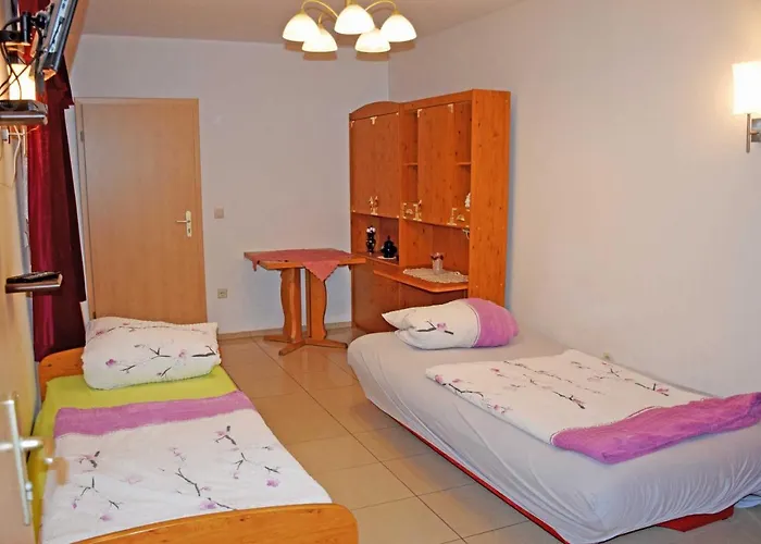 Ferienwohnung/ Ferienzimmer Asche ホームステイ *